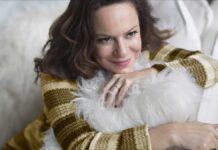 Bebel Gilberto’s Harvest Moon Bebel Gilberto's Harvest Moon