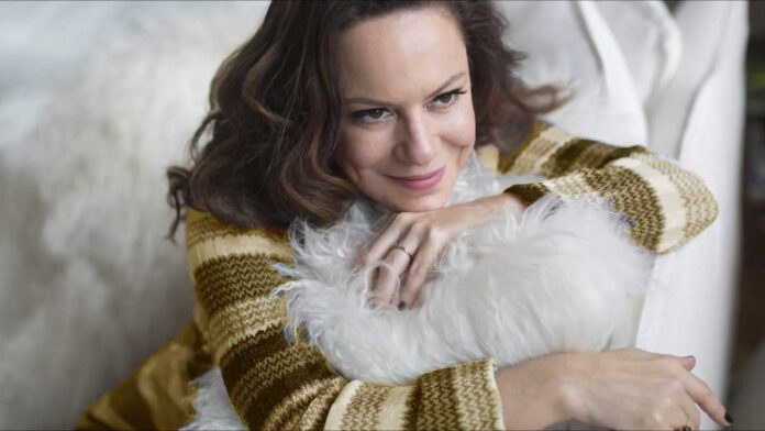 bebel-gilberto-harvest-moon-connect-brazil Bebel Gilberto's Harvest Moon