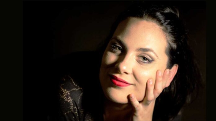 Brazilian jazz singer and songwriter, Tetel Di Babuya's take on Gershwin.